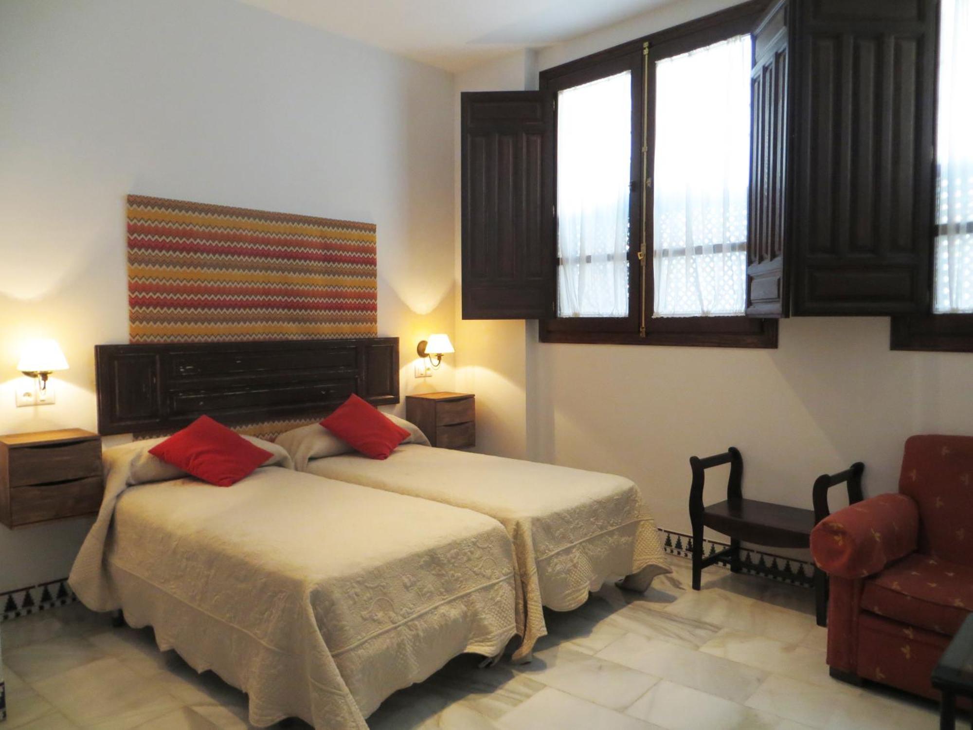 Apartamentos Plaza Córdoba Rum bild