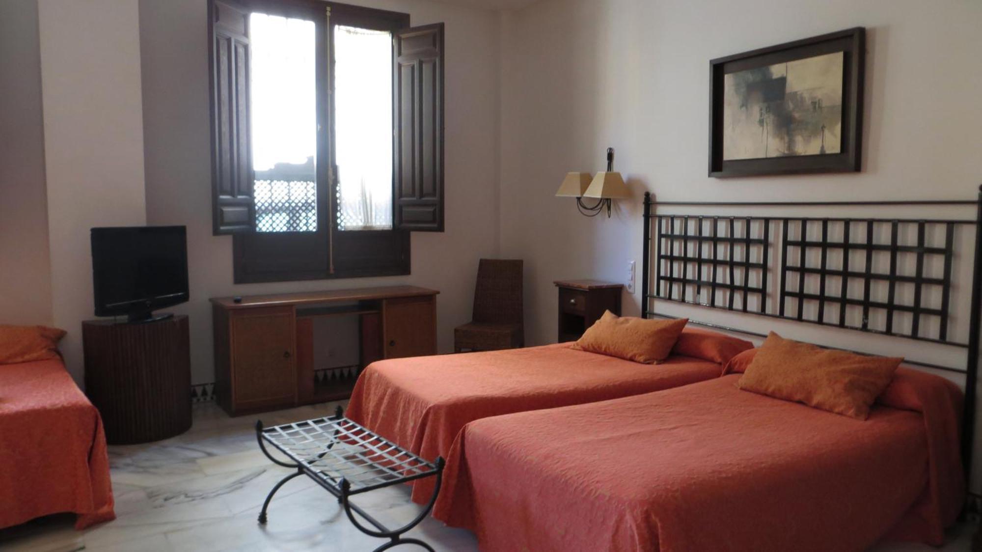 Apartamentos Plaza Córdoba Rum bild