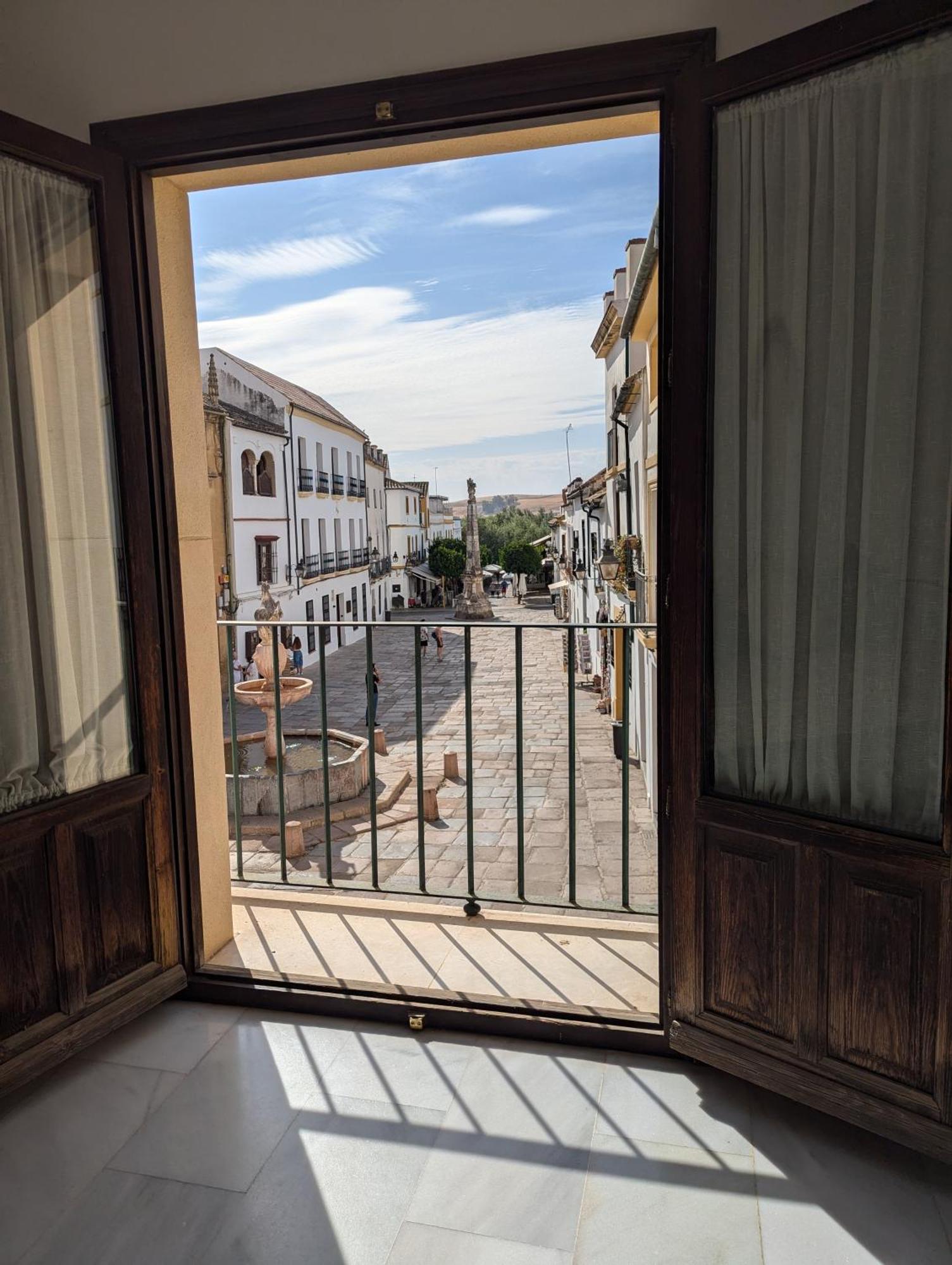 Apartamentos Plaza Córdoba Exteriör bild