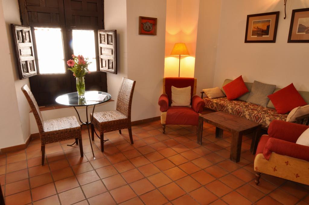 Apartamentos Plaza Córdoba Exteriör bild