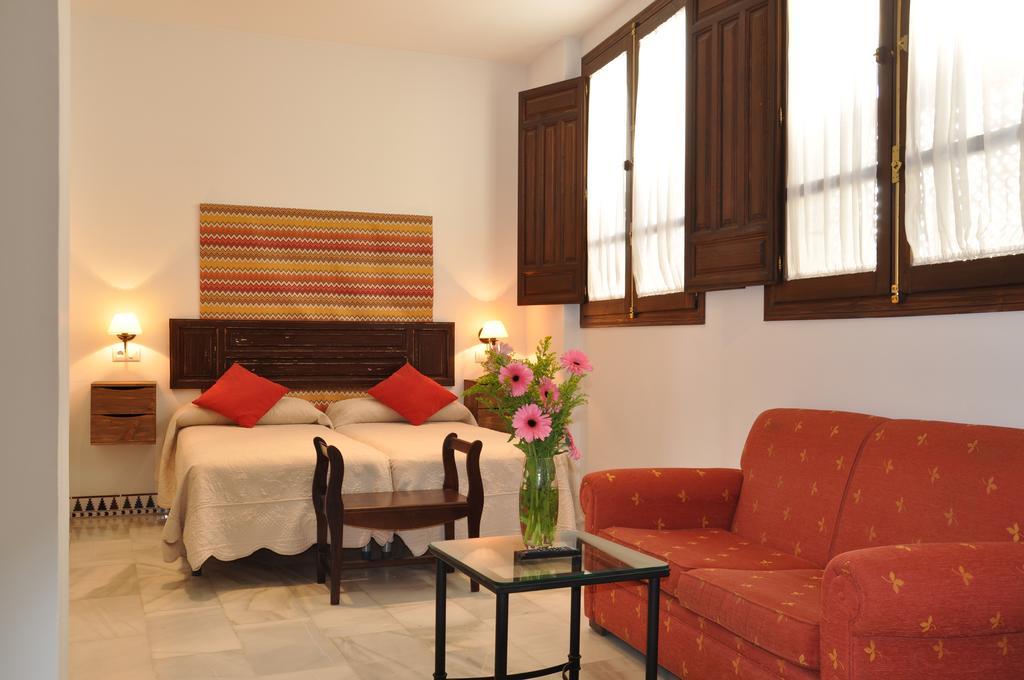 Apartamentos Plaza Córdoba Exteriör bild