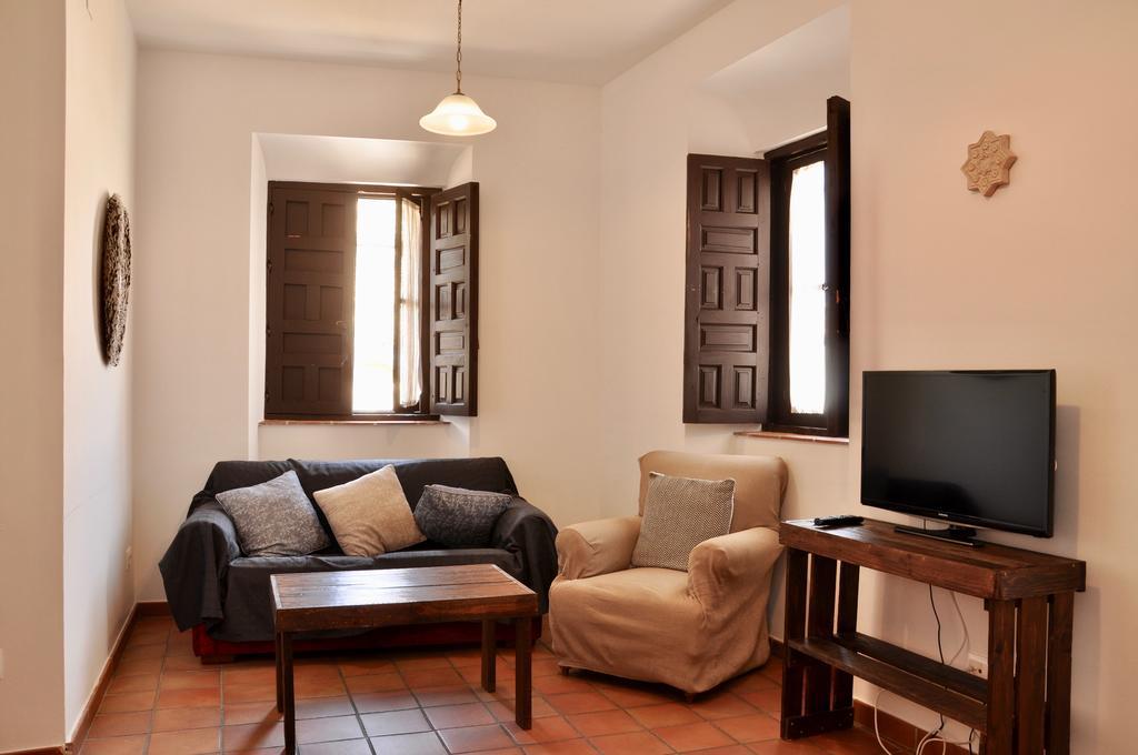 Apartamentos Plaza Córdoba Exteriör bild